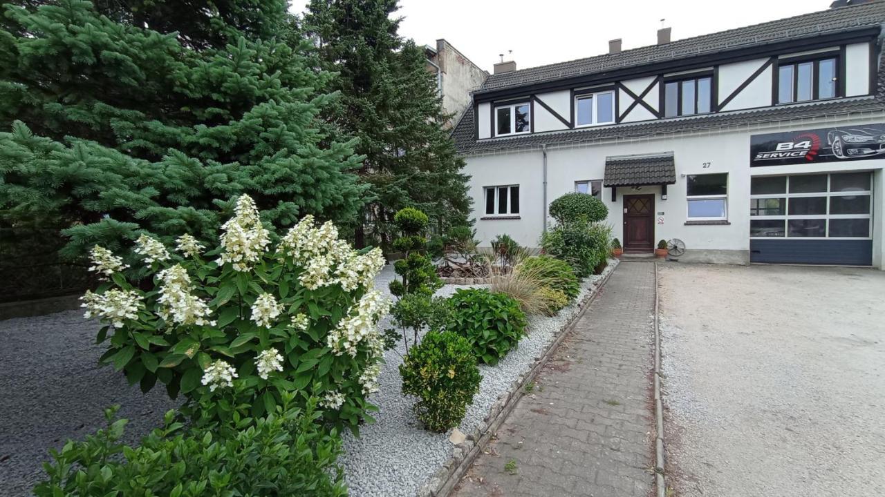 Kwatery U Jarka Z Ogrodem I Parkingiem Jelenia Gora Exterior photo